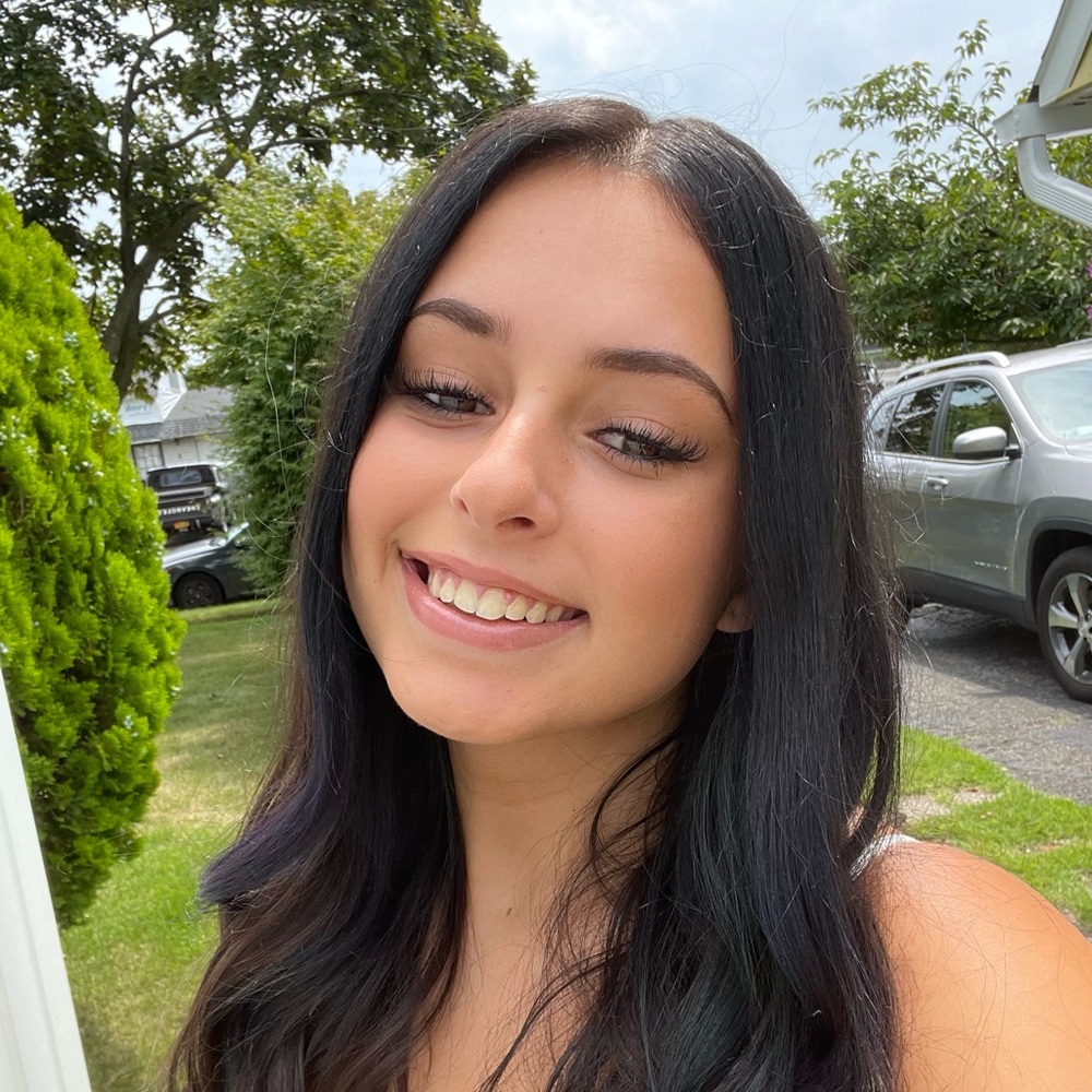 Meet your Posher, Ariana